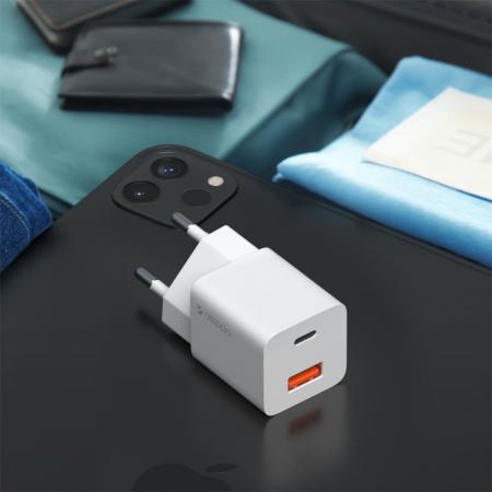 Зарядное устройство Deppa GaN Wall Charger USB-A + USB Type-C, PD 3.0, QC 3.0, 20Вт (11410) Белый